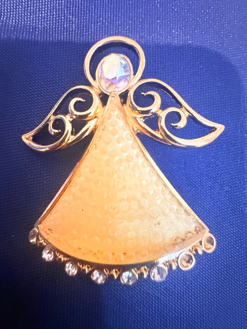 Vintage Unsigned Gold Tone Rhinestone Angel Brooch